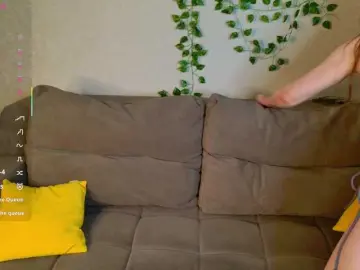 Roxy-Sunny  live sex cam