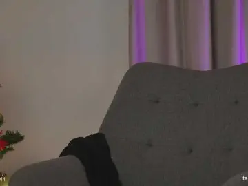 Alyonaqueen  live sex cam