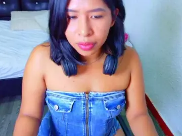 Tiny-veronica  live sex cam