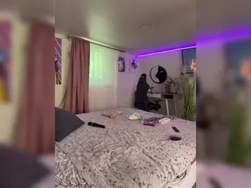 -MaybeBaby-  live sex cam