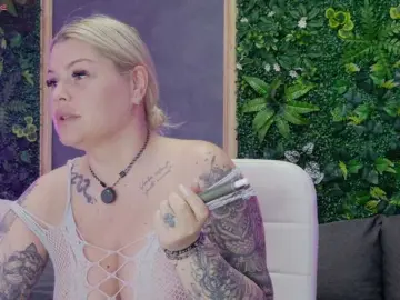 AlissaVox  live sex cam