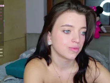 Danger-Doll  live sex cam