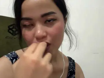 MaganAveni  live sex cam