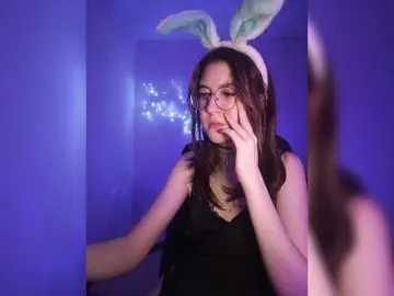 Sweet-Astarte  live sex cam