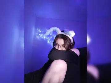 Sweet-Astarte  live sex cam