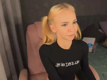 Dora-doll  live sex cam