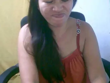 Hornypinay69  live sex cam
