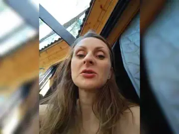Leezzzo  live sex cam