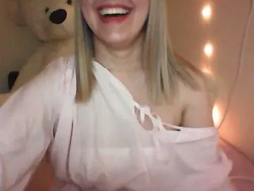 -Sweet-smile-  live sex cam