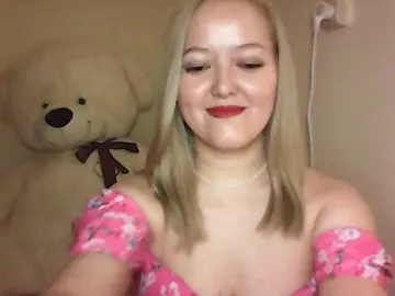 -Sweet-smile-  live sex cam