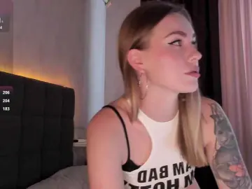 AlisaClark  live sex cam