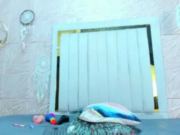 Brunettte-Sweet  live sex cam