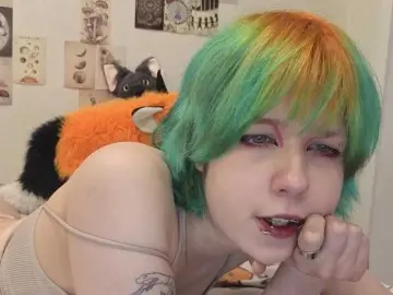 CarolineRichter  live sex cam