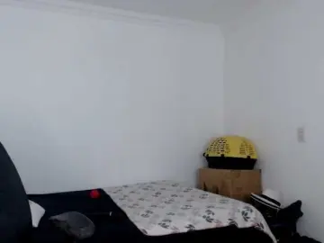 Aliceparcket  live sex cam