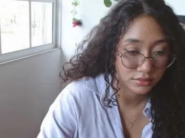 Clitia-xx  live sex cam