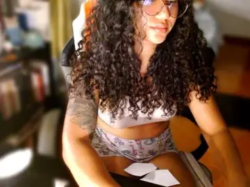 Clitia-xx  live sex cam