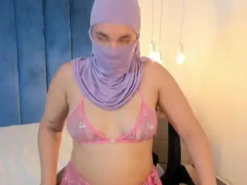 Raniaa-  live sex cam