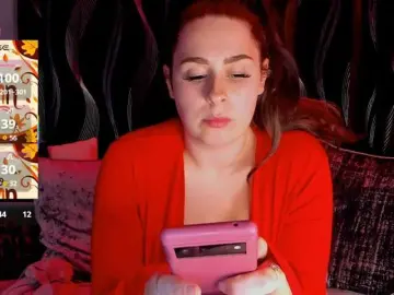 Summerzbrownz  live sex cam