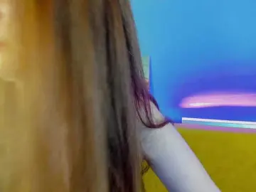 KiraSweet  live sex cam