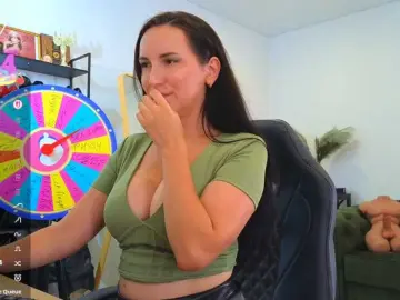 Evakeksik  live sex cam