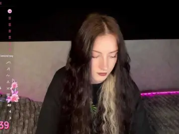 Meowluly  live sex cam