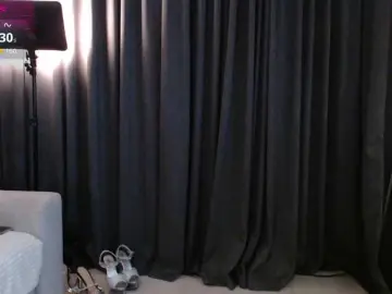 Icehotangel  live sex cam