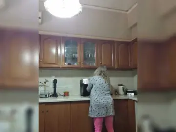 JennaDeluxe  live sex cam