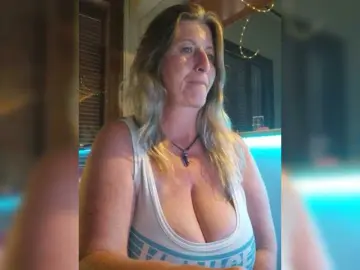 JennaDeluxe  live sex cam