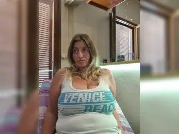 JennaDeluxe  live sex cam