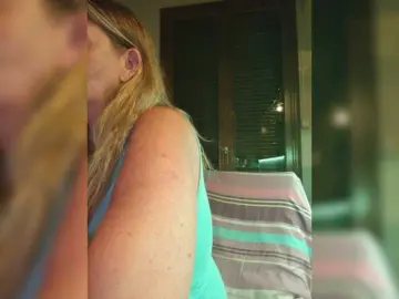 JennaDeluxe  live sex cam