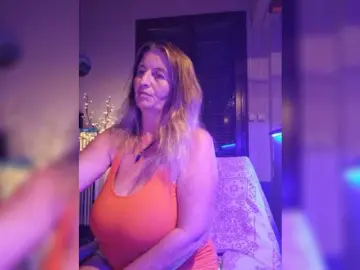 JennaDeluxe  live sex cam