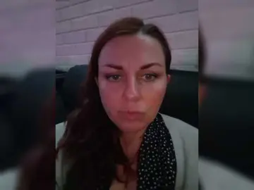 OpenGirl  live sex cam