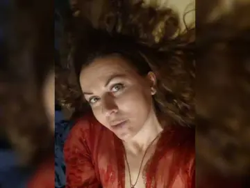 OpenGirl  live sex cam