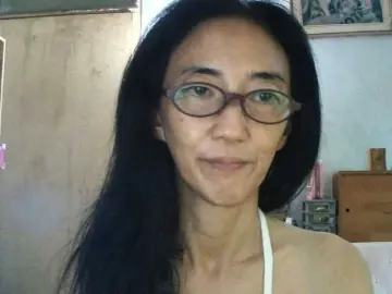 Bee077  live sex cam