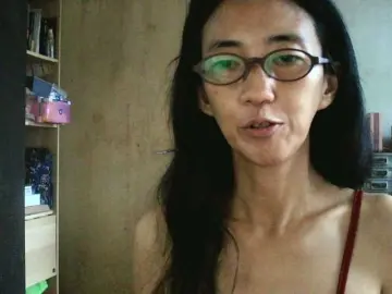 Bee077  live sex cam