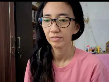 Bee077  live sex cam