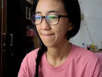 Bee077  live sex cam