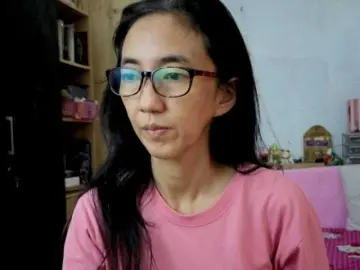 Bee077  live sex cam