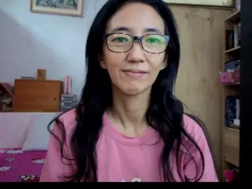 Bee077  live sex cam