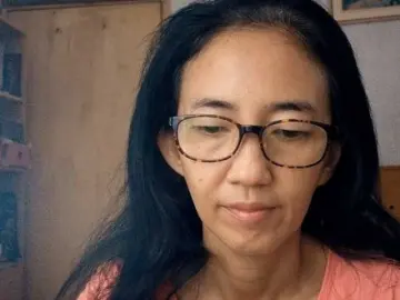 Bee077  live sex cam