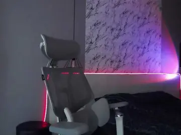 Hailie-icon  live sex cam