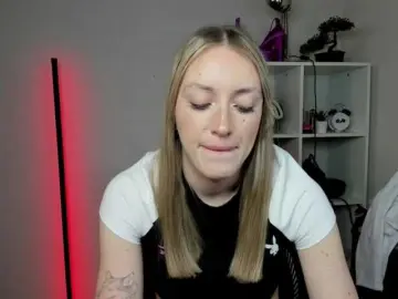 EvelynBlond  live sex cam