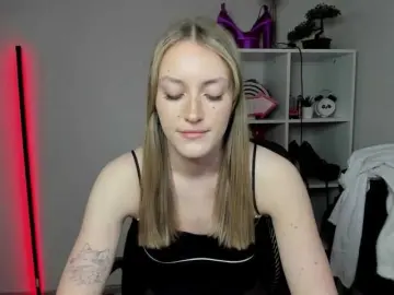 EvelynBlond  live sex cam