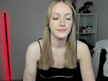 EvelynBlond  live sex cam