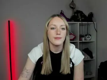 EvelynBlond  live sex cam