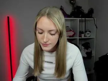 EvelynBlond  live sex cam