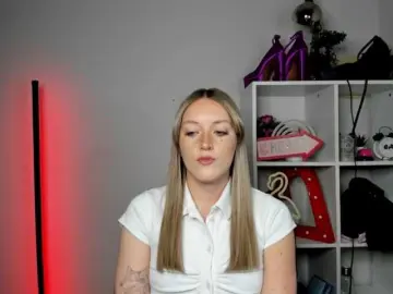 EvelynBlond  live sex cam