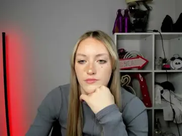 EvelynBlond  live sex cam