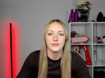 EvelynBlond  live sex cam