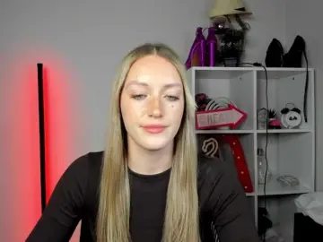 EvelynBlond  live sex cam